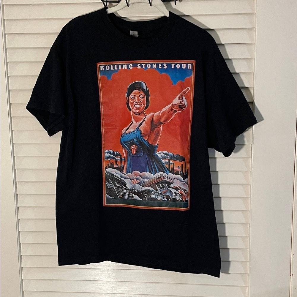 Gildan Black Rolling Stones, "Rosie the Riveter" Graphic Vintage 1978 Cotton Tee